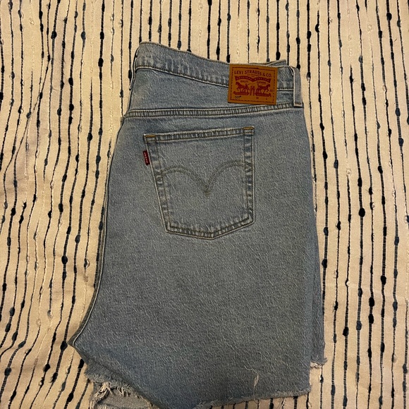 501 LEVIS - Picture 2 of 3